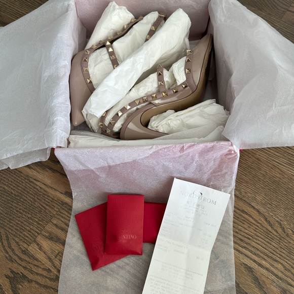 Valentino Patent Rockstud Caged Pumps 100 MM, Poudre - Picture 1 of 15